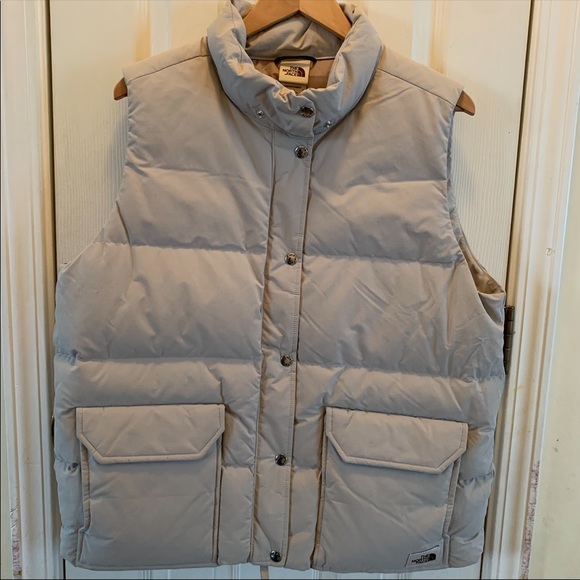 The Northface Down Sierra Vest In Dove Gray - Picture 6 of 6